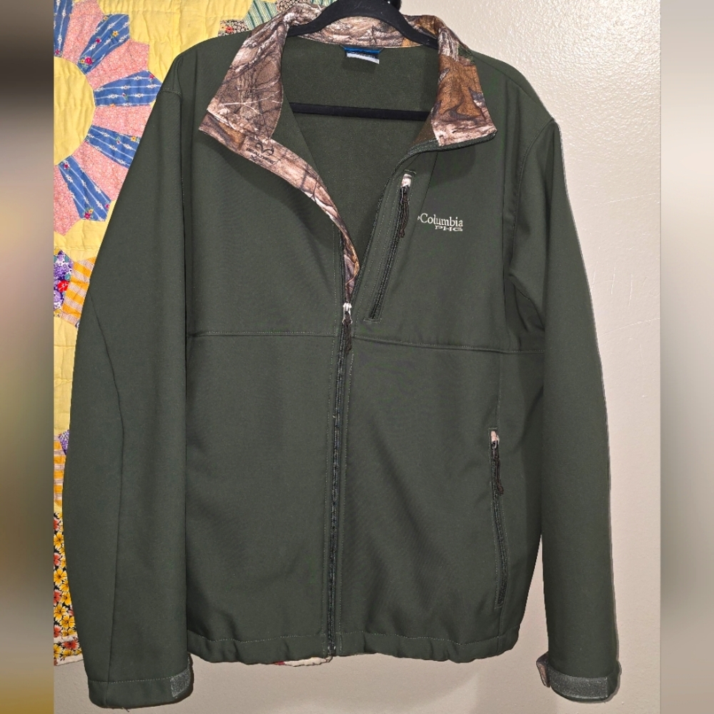 Columbia Forest Green Jacket with Camouflage Trim